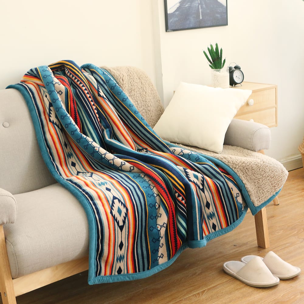 Geometric pattern flannel throw blanket single-layer – grey variant